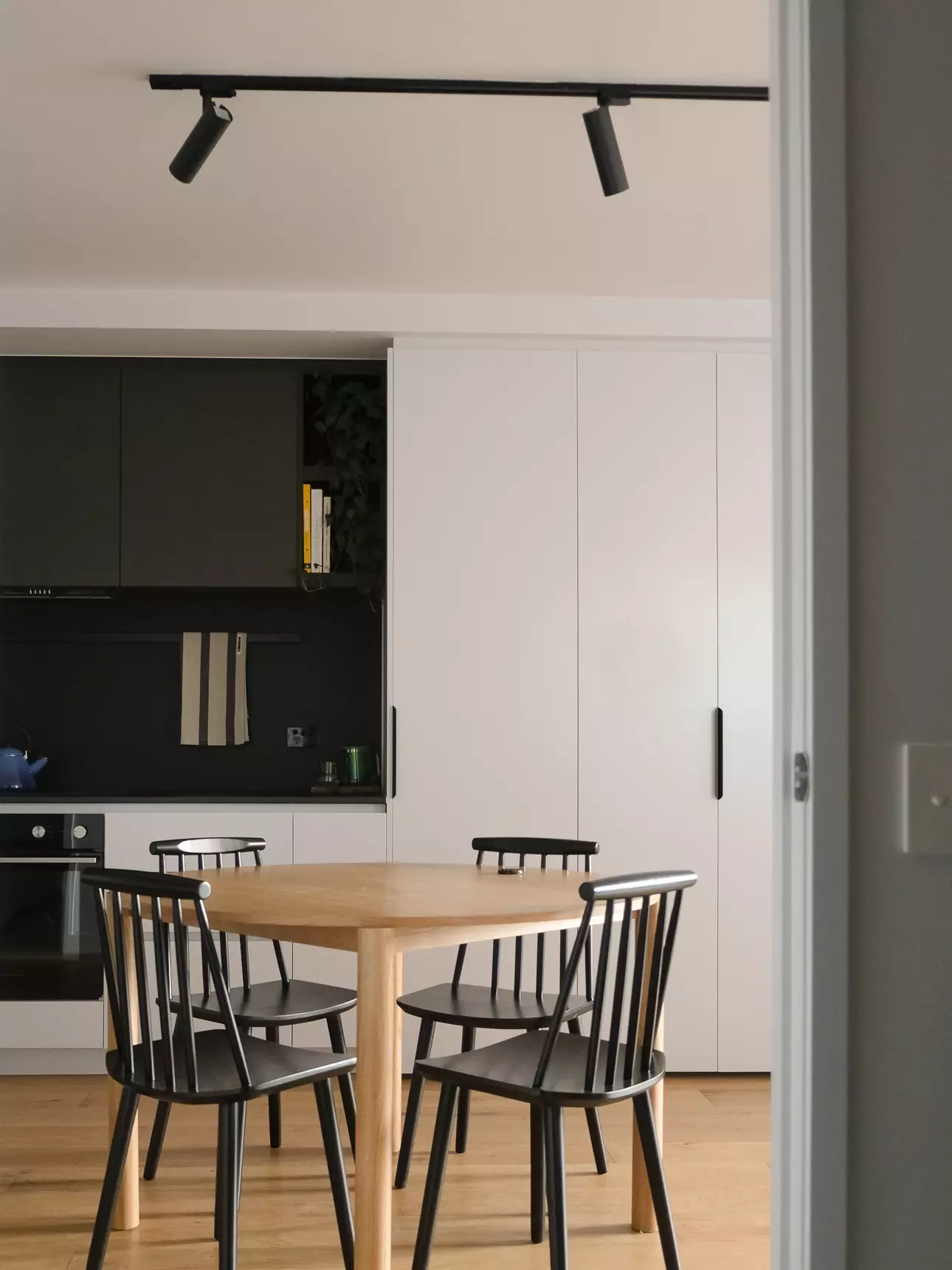 20240623 ASSEMBLE 15 Thompson Street Fraser Mc Nally 03